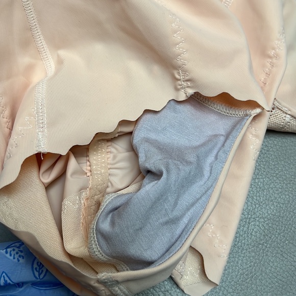 NWT Material Girl Full Body Shaper Nude Beige Bathroom Accessible, Size M - Picture 9 of 9